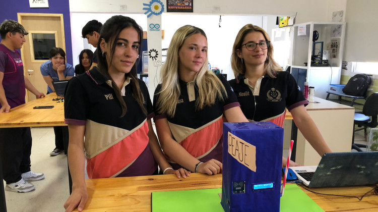 Alumnos y docentes de La Punta se preparan para la Expo Robótica