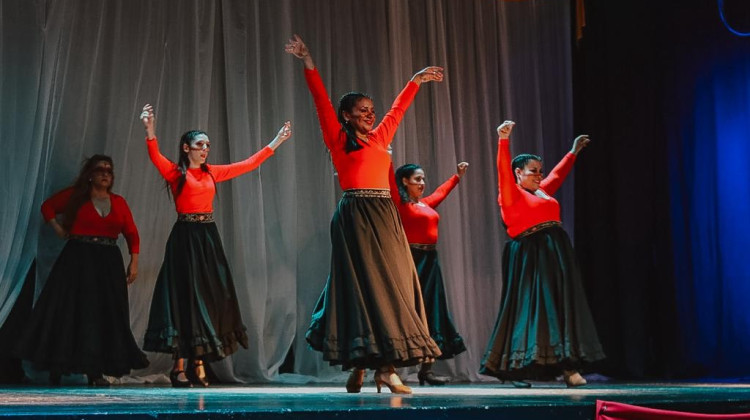 Mana Escuela de Danzas, presentó su espectáculo en el Teatro del Molino Fénix