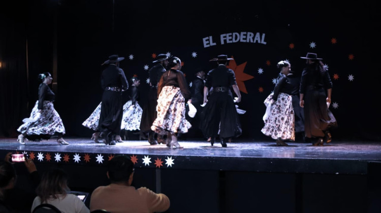 Domingo de danzas folclóricas en Villa Mercedes