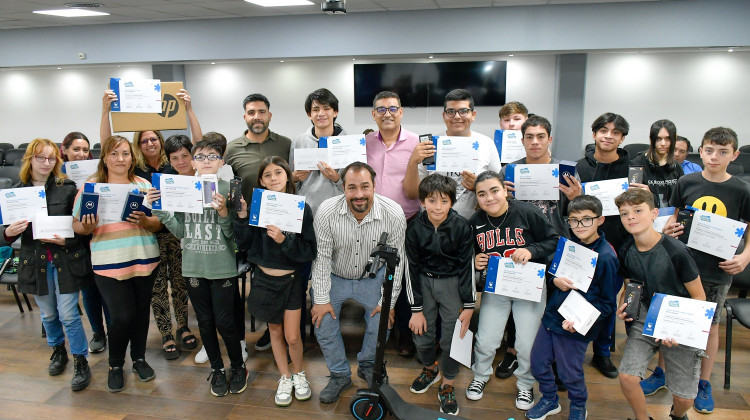 La ULP premió a los ganadores del Concurso “Trivias de Programación”