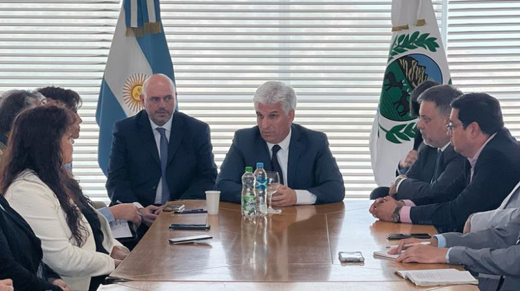 El Gobierno busca el aval legislativo para pedir el empréstito y solucionar el déficit fiscal