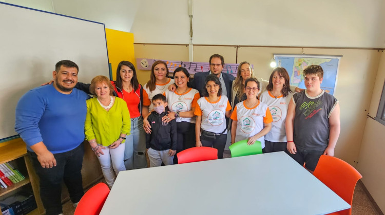 Inauguraron la nueva Escuela Generativa, domiciliaria y hospitalaria “Entre Cuentas y Cuentos”