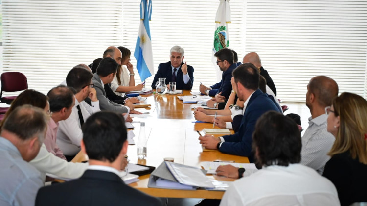 El Gobernador coordina la reunión de gabinete