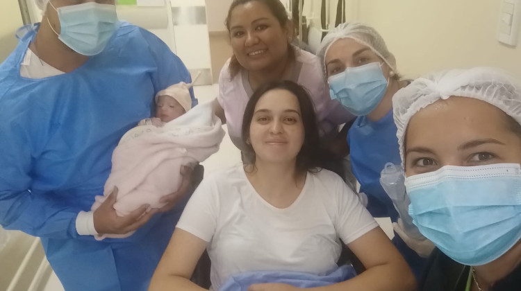 Emily y Maite, los primeros bebés nacidos en hospitales públicos de Merlo y San Luis