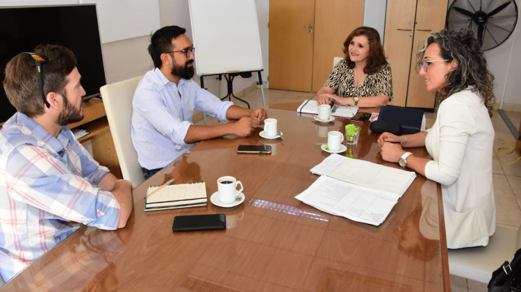 El equipo de Salud recibió al intendente de la Villa de Merlo