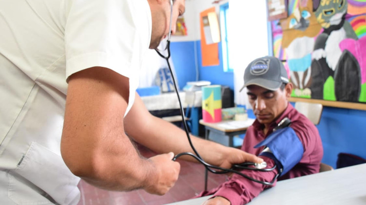 El camión sanitario llega a Los Manantiales