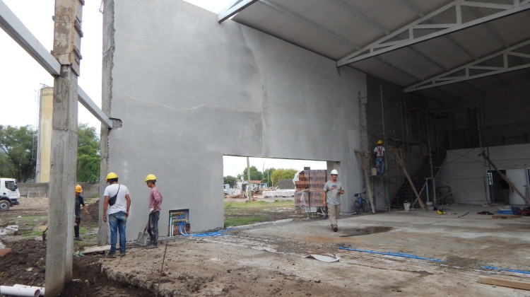 Referentes del ministerio de Hacienda e Infraestructura Pública visitaron escuelas de Villa Mercedes