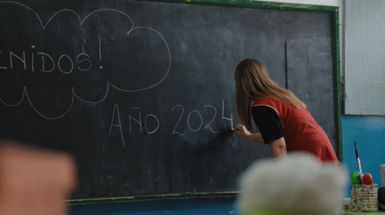 Este lunes regresan a las aulas más de 125 mil alumnos