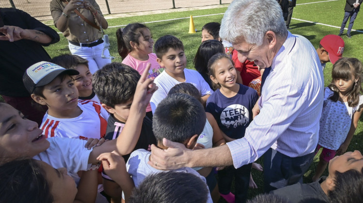 En las primeras dos semanas de clases el Gobernador visitará más de 30 escuelas