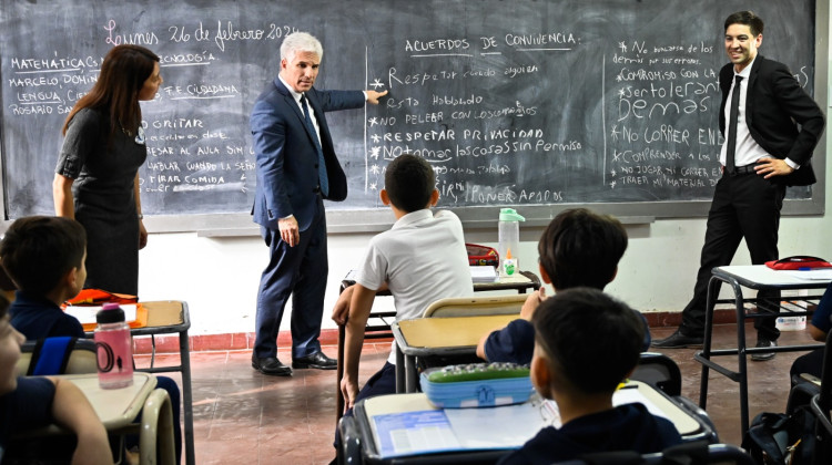 El Gobernador dio inicio a las clases en la escuela N°3 ‘Manuel Belgrano’