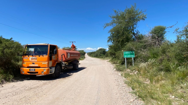 Vialidad Provincial instala 50 carteles por mes, con prioridad en el interior 