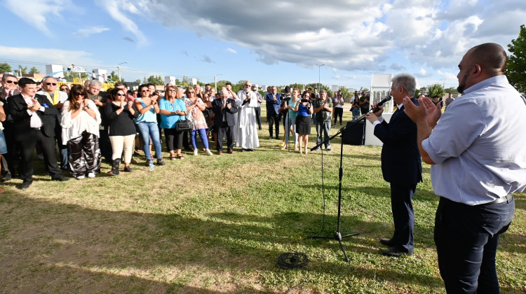 Poggi participó de la inauguración de la Plaza ‘Ignacio Gurruchaga’