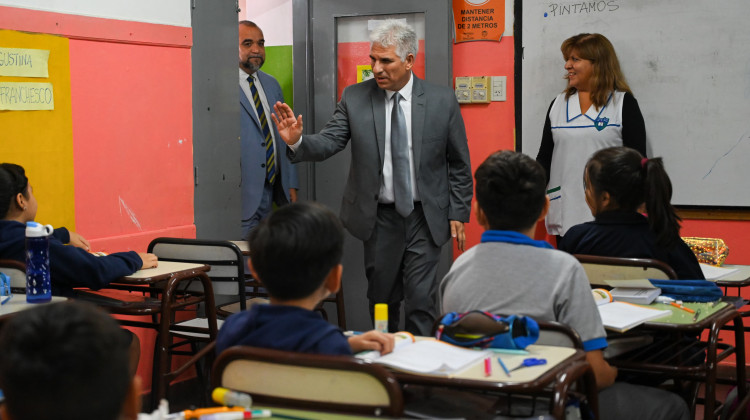 Poggi anunció que la escuela N°34 ‘Raúl Basilio Díaz’ tendrá Secundario completo