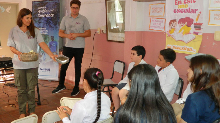 En solo dos semanas, la Escuela Ambiental Itinerante visitó 15 colegios