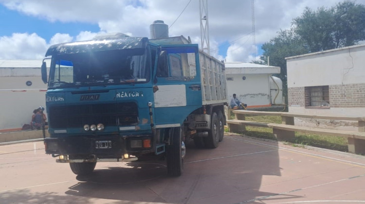 Abastecen con agua cruda a más de 20 escuelas en el departamento San Martín