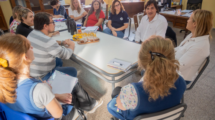 Coordinan acciones con los directivos del Centro Educativo Nº21 “Puerta De Cuyo”