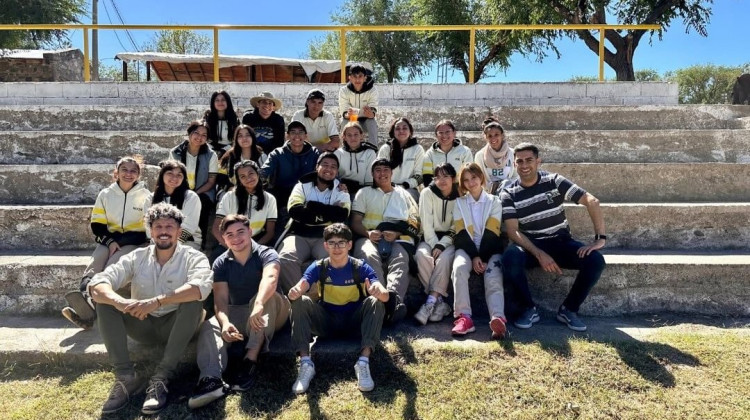 Estudiantes de Naschel tuvieron una jornada de conciencia ambiental y forestación en Paso Grande