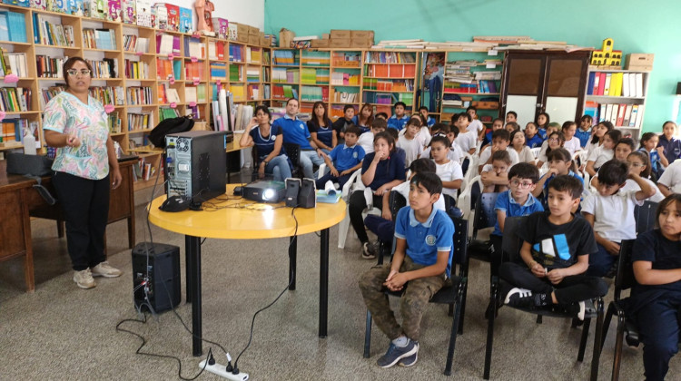 Los chicos de la escuela ‘Saturnino González Camarero’ se sumaron a la lucha contra el dengue