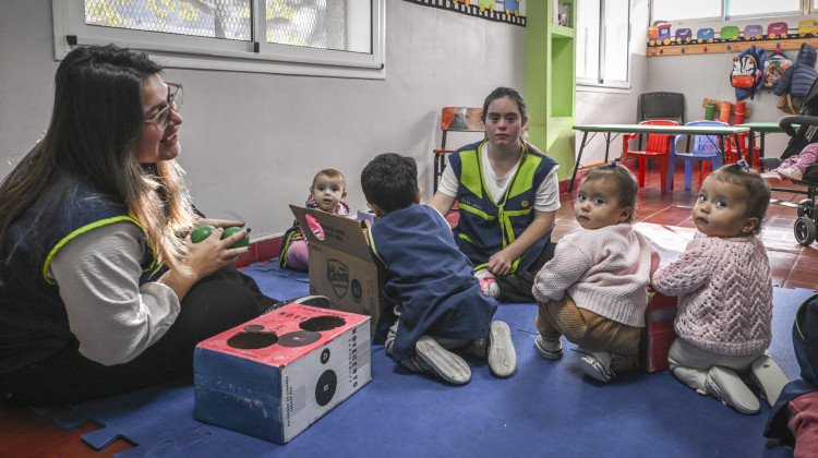 Un día en los Centros de Desarrollo Infantil: entre la contención y la educación