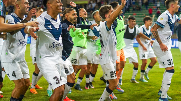 La Pedrera se vistió de fiesta con el partido de Vélez y Godoy Cruz