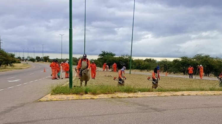 Vialidad Provincial reparó caminos rurales del departamento Belgrano y realizó bacheo en Villa Mercedes