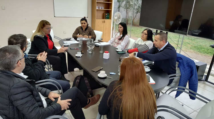 Coordinan capacitaciones para mejorar la seguridad alimentaria en las escuelas