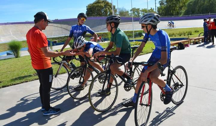 Ciclistas sanluiseños se preparan para competencias nacionales e internacionales