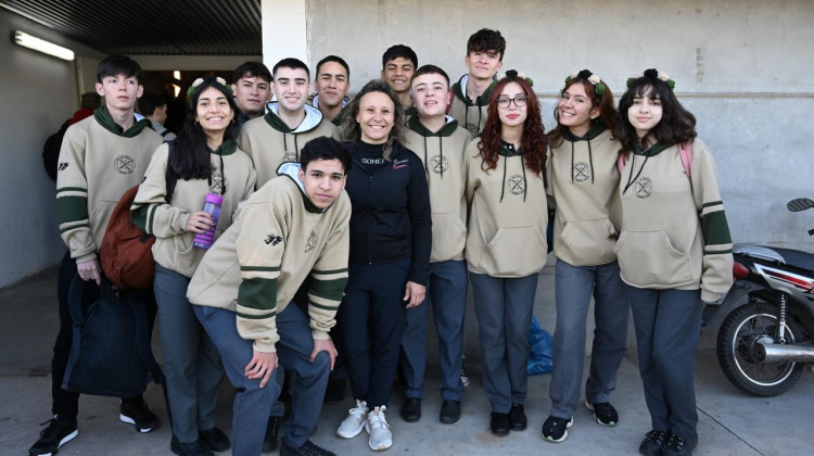 Alumnos de la Escuela Técnica N°17 participaron del lanzamiento de los Intercolegiales 2024