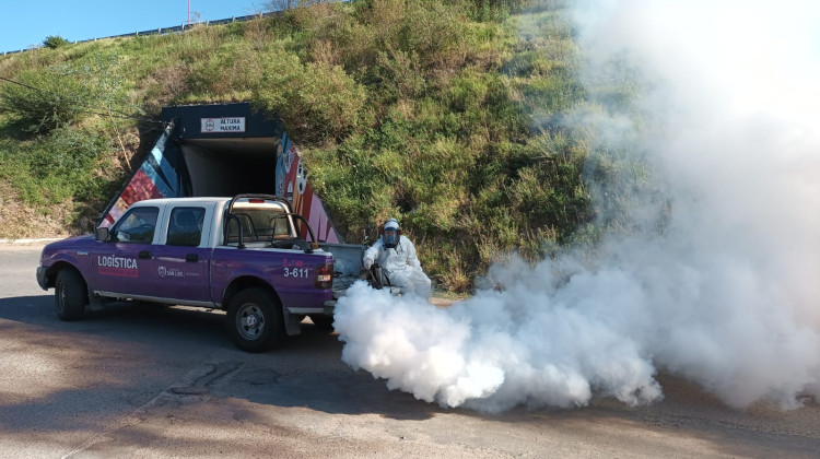 El ministerio de Salud realiza fumigaciones en toda la provincia