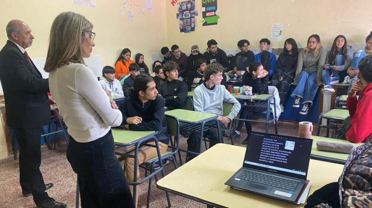 Estudiantes de Merlo aprendieron sobre sus derechos como consumidores