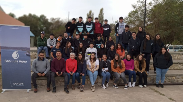 San Luis Agua dio una charla en la escuela ‘Comandante Luis Piedrabuena’ de San Francisco