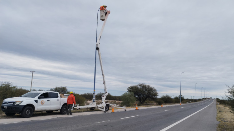 Sumaron 89 nuevos carteles en la autopista de las Serranías y renovaron luminarias en Desaguadero