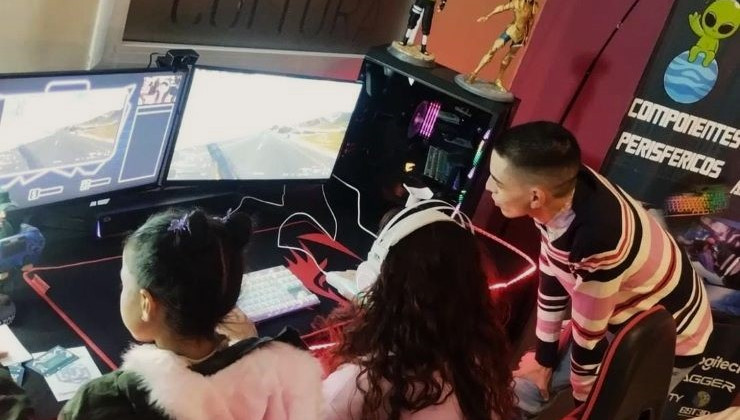 Más de cien personas disfrutaron del ‘Encuentro Gamer’