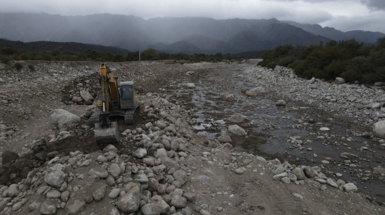 Finalizaron los trabajos de encauzamiento en el río Los Corrales