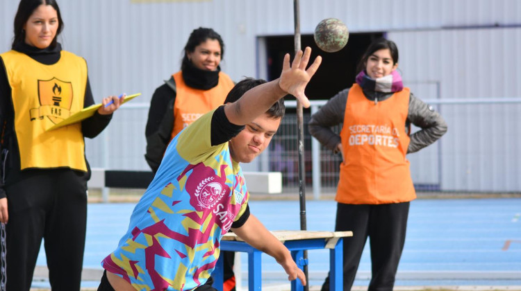 El Torneo Patrio de Atletismo unió deporte y discapacidad