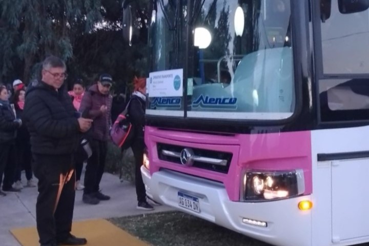 Más de 2.000 peregrinos llevó el transporte público a Villa de la Quebrada 