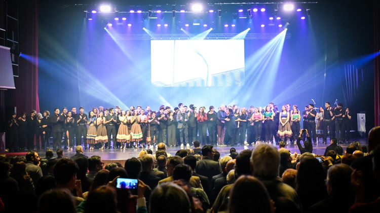 El Gobernador acompañó a la comunidad de la UNSL en la gala por sus 50 años