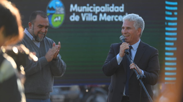 El Gobernador adelantó que firmará un convenio con intendentes para el inicio de obras públicas