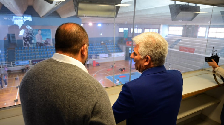 El Gobernador recorrió el Palacio Municipal de los deportes ‘José María Gatica’