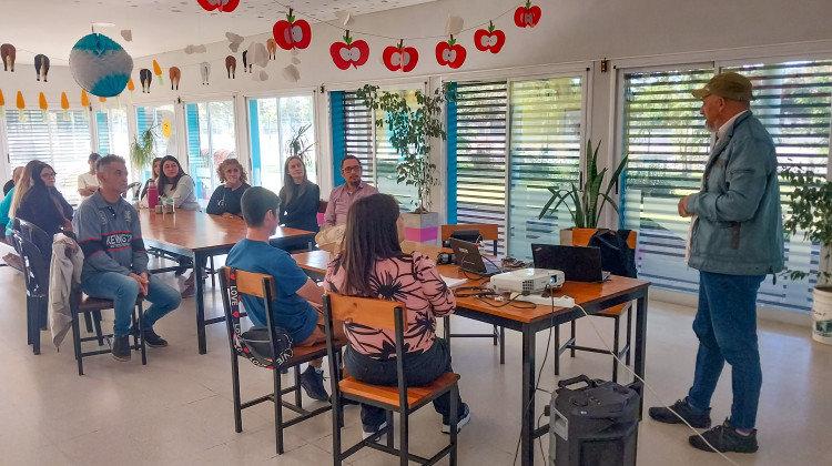 Dieron una charla sobre autismo en el Centro de Equinoterapia de La Pedrera