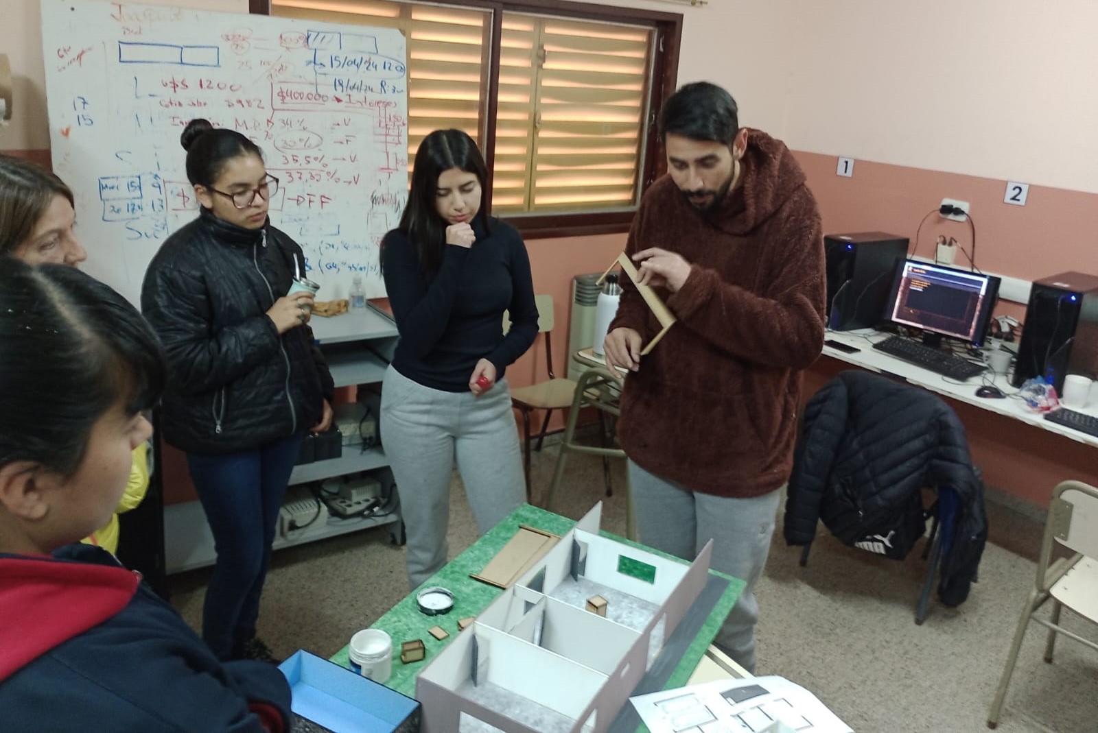 Estudiantes de La Calera conocieron los procesos de realización de la obra pública