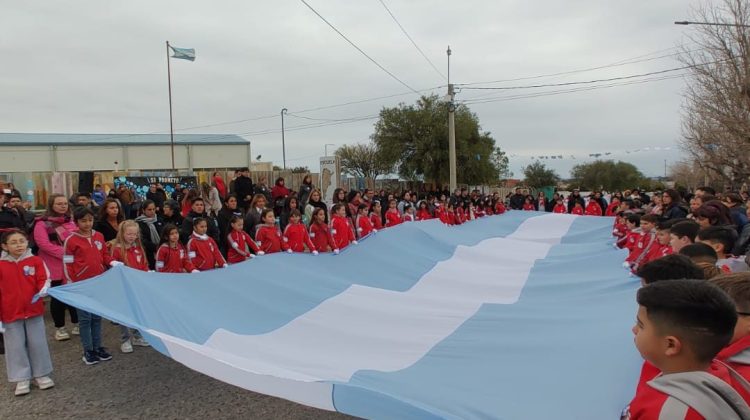 Estudiantes de la escuela ‘Camino del Peregrino’ prometieron lealtad y compromiso con la Patria