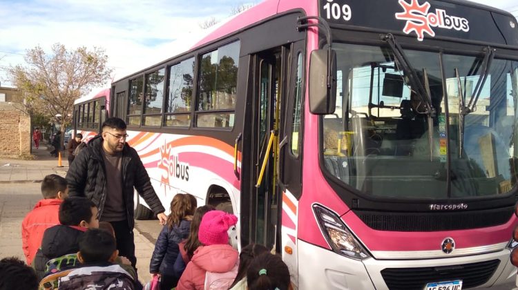 Controlaron el servicio especial de transporte de la escuela N°24 ‘Pancha Hernández’