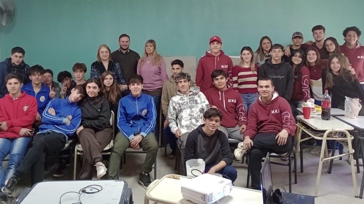 Estudiantes de la Técnica N°2 de Cortaderas participaron de una jornada sobre obra pública