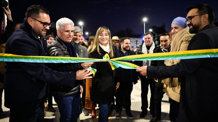 Poggi participó de la reinauguración de la renovada Plaza Sobremonte