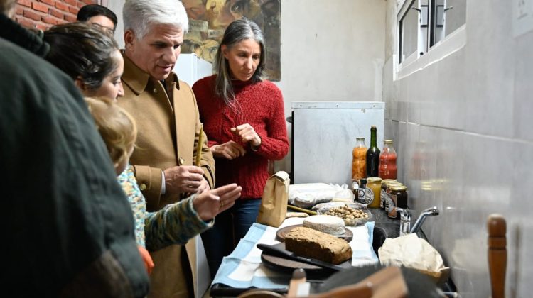 El Gobernador visitó ‘Oliveira’, un emprendimiento sustentable