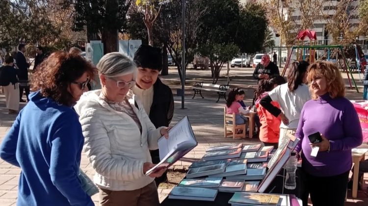 Con el desafío de promover la lectura, San Luis Libro participa en las actividades turísticas