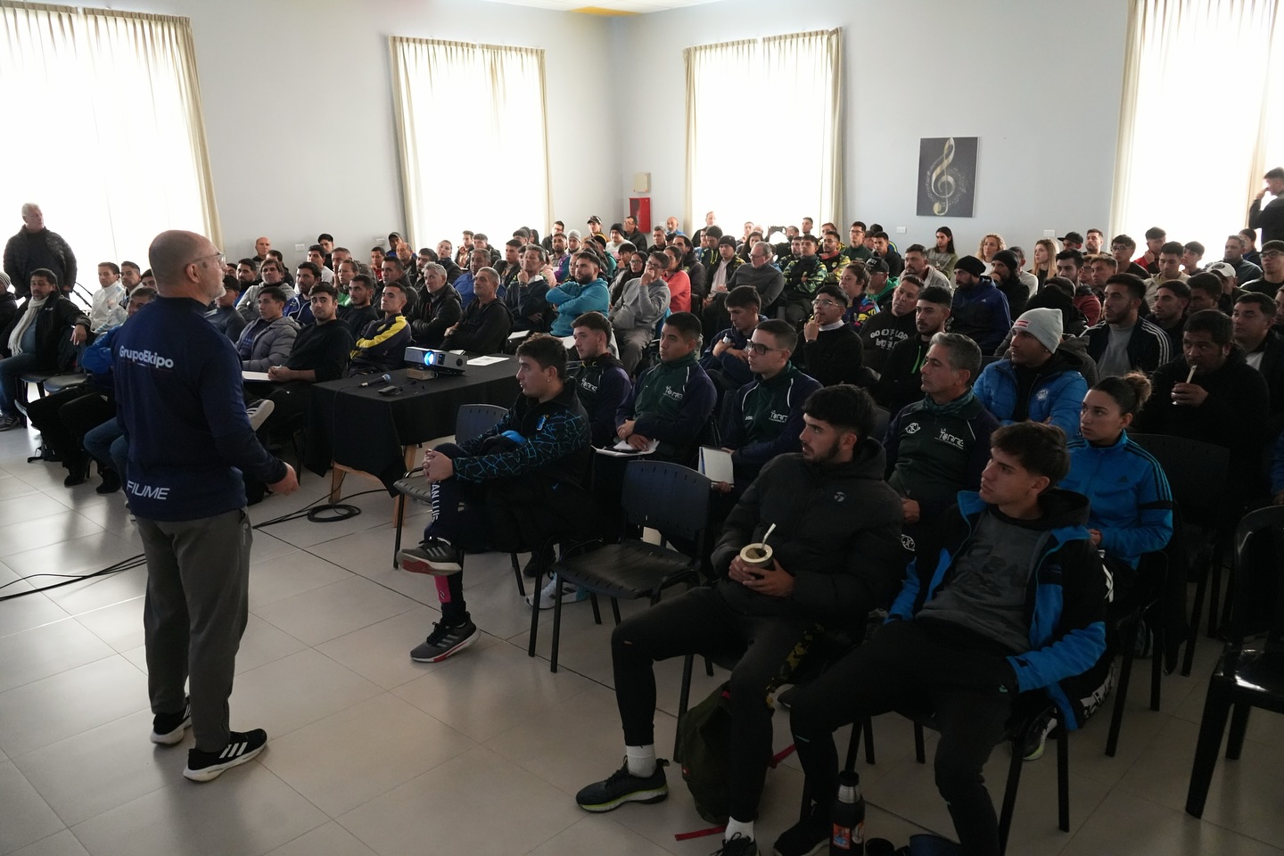 ‘Bases del Futuro’ profundizará la formación de entrenadores en el departamento Ayacucho