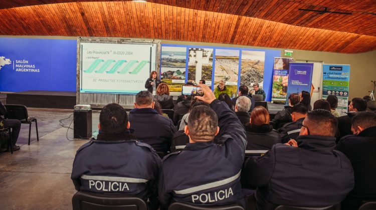 Capacitación sobre agroquímicos: concientización y gestión ambiental en el centro de debate