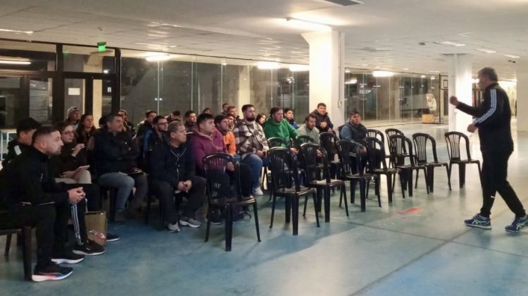 Dictaron un curso sobre las actualizaciones de las reglas del futsal en Villa Mercedes